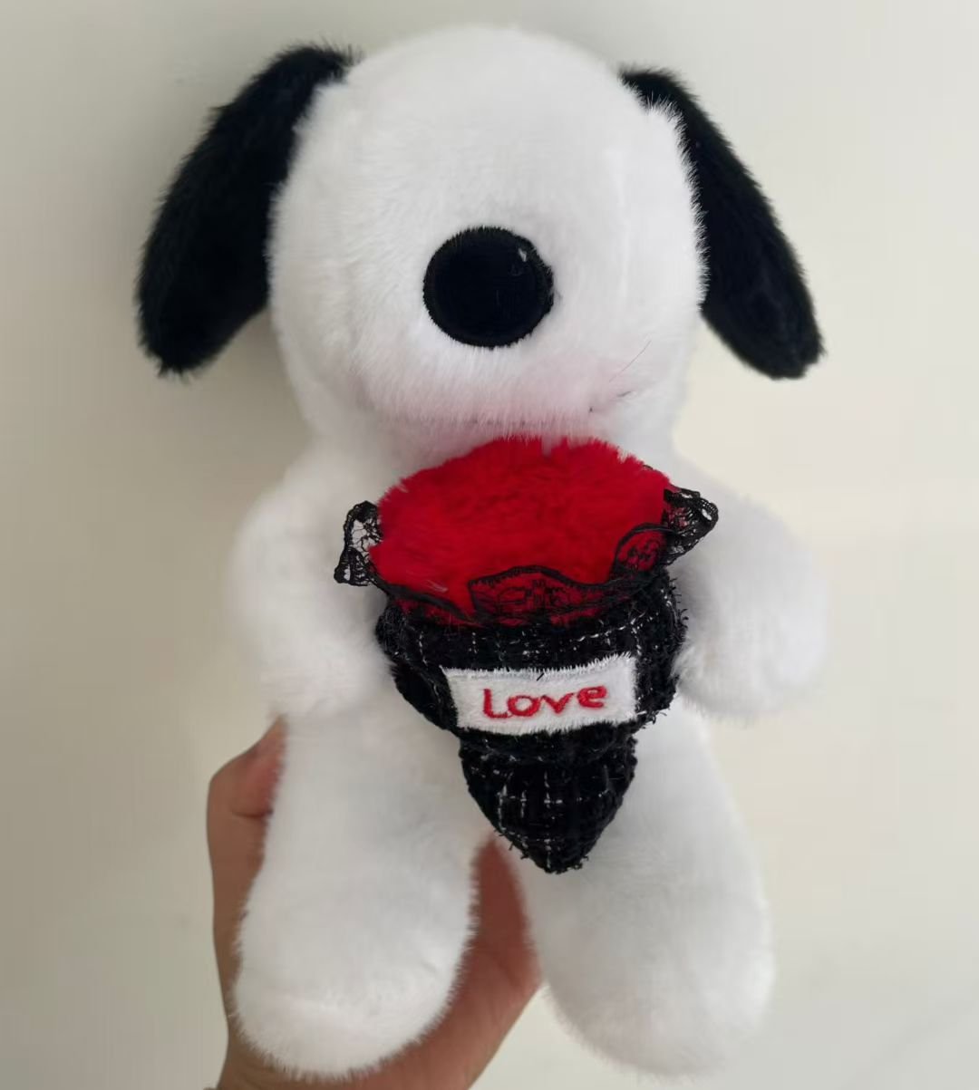 Peluche Snoopy con Rosa 25cm